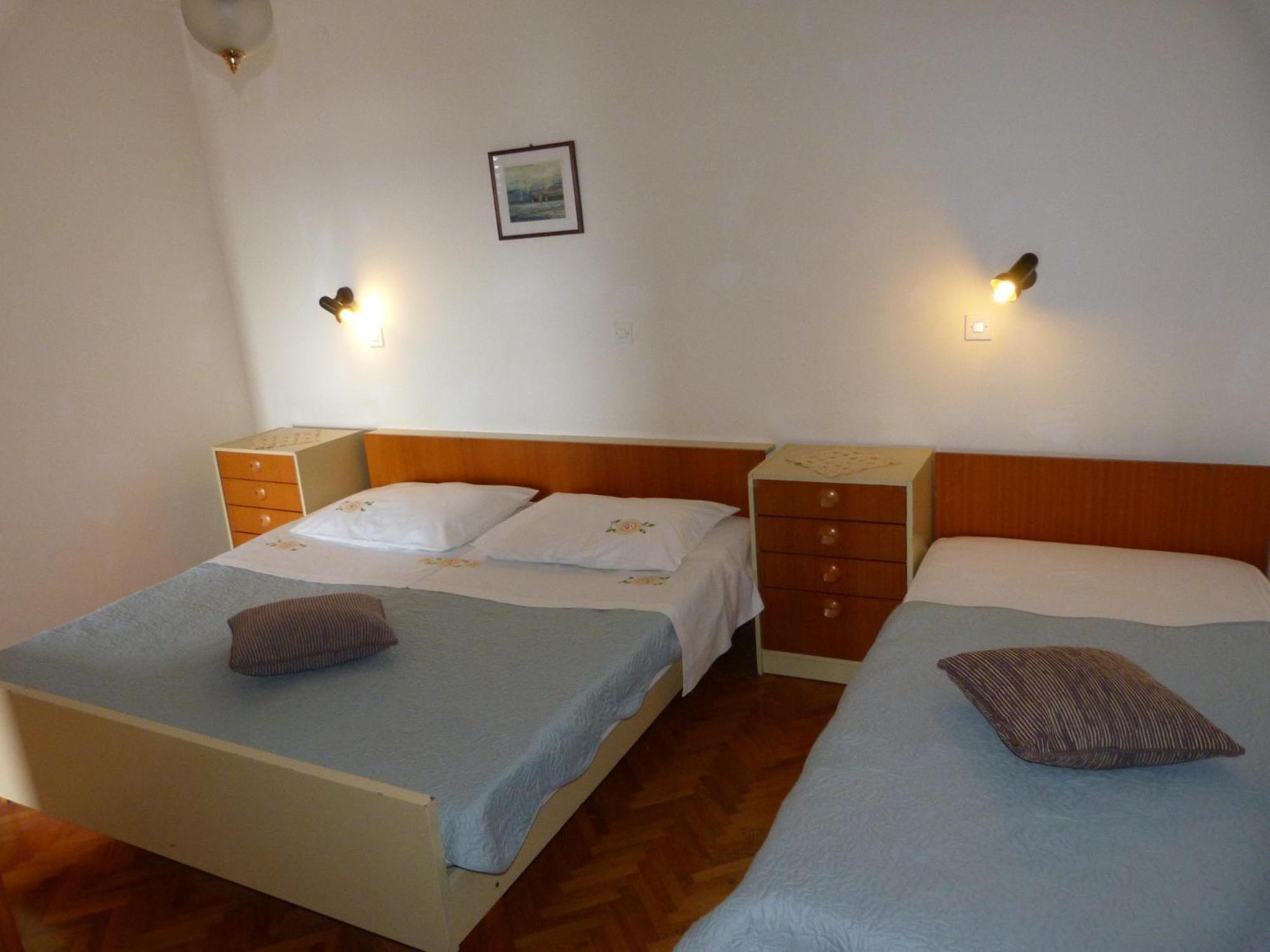 Kamen Apartment *